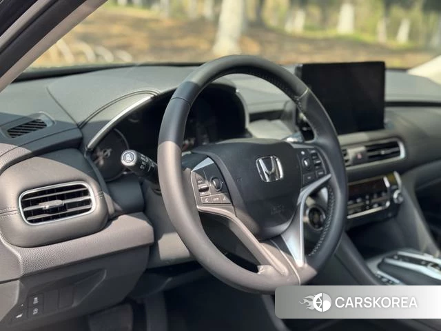Honda Crown Road id 4242211 из Китая 10