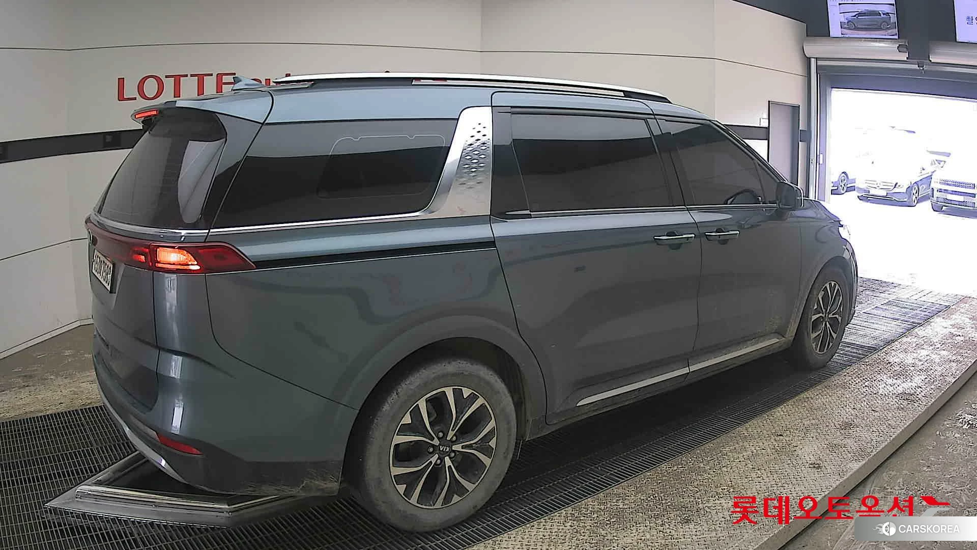 Kia Carnival id 3875742 из Кореи 10