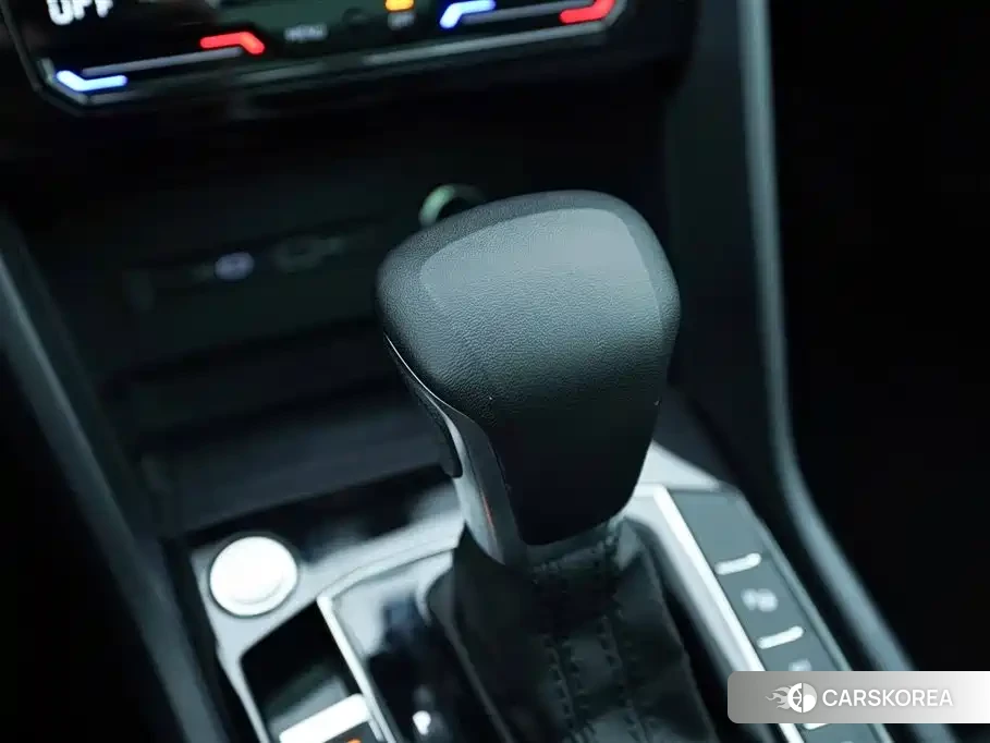 Volkswagen Tiguan L id 4679678 из Китая 10