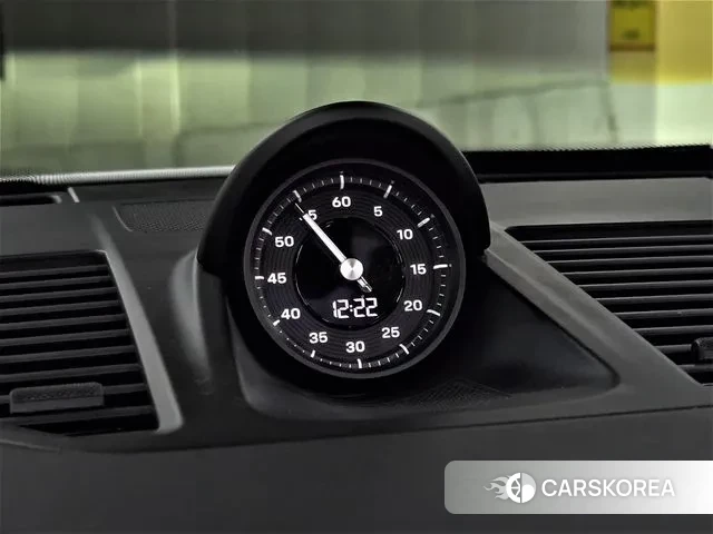 Porsche 911(992) id 3388434 из Кореи 10