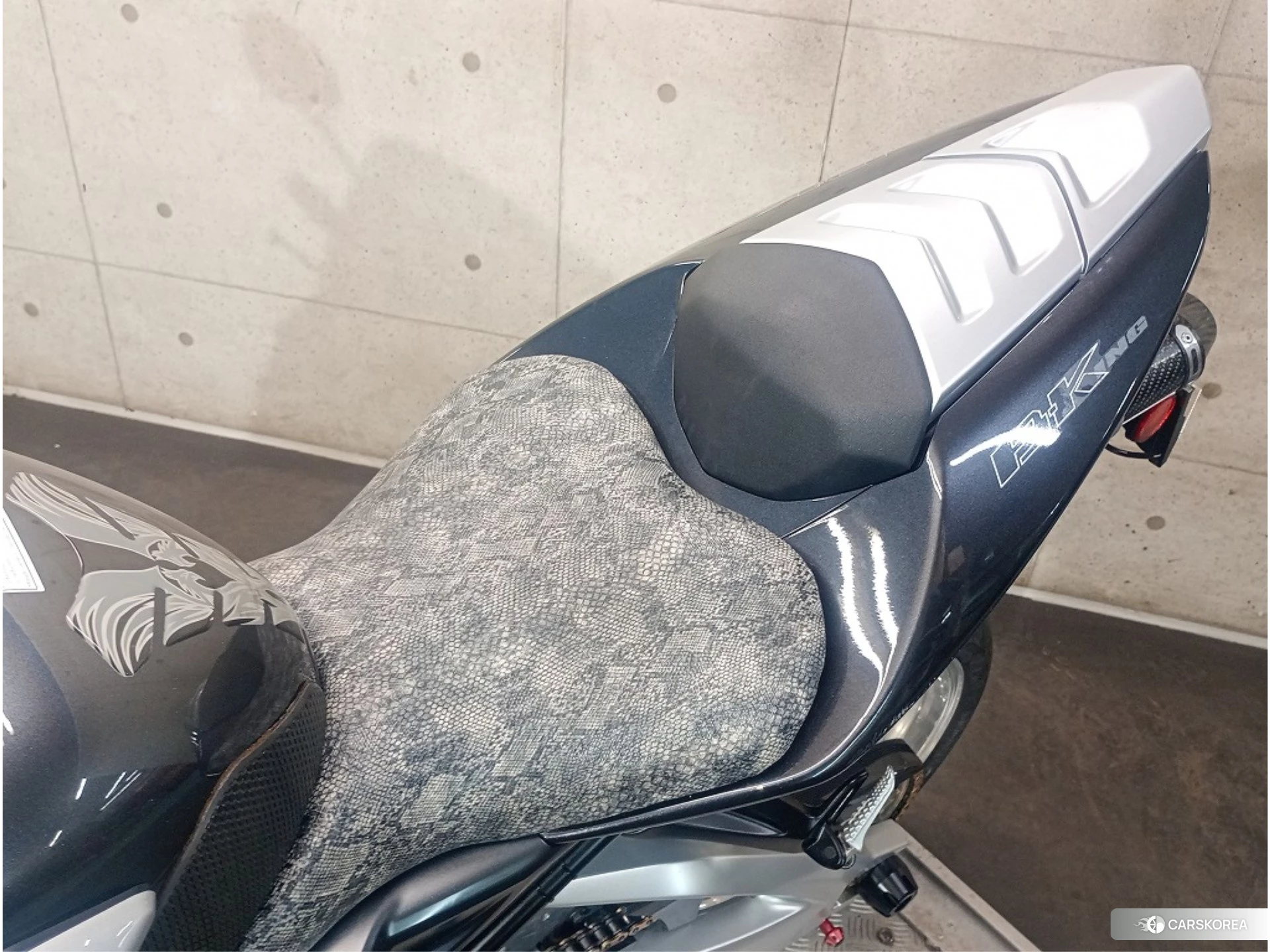 Suzuki GSX 1300 BK (B-KING) id 4183799 из Японии 10