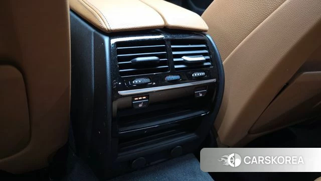 BMW 5 Series (G30) id 4447291 из Кореи 10