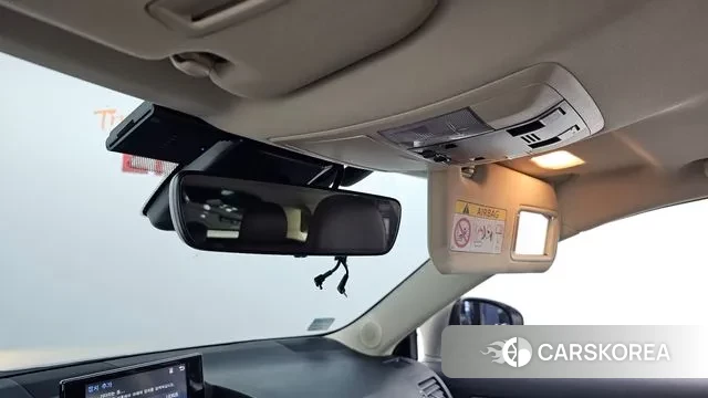 Lexus CT200h id 3578619 из Кореи 10