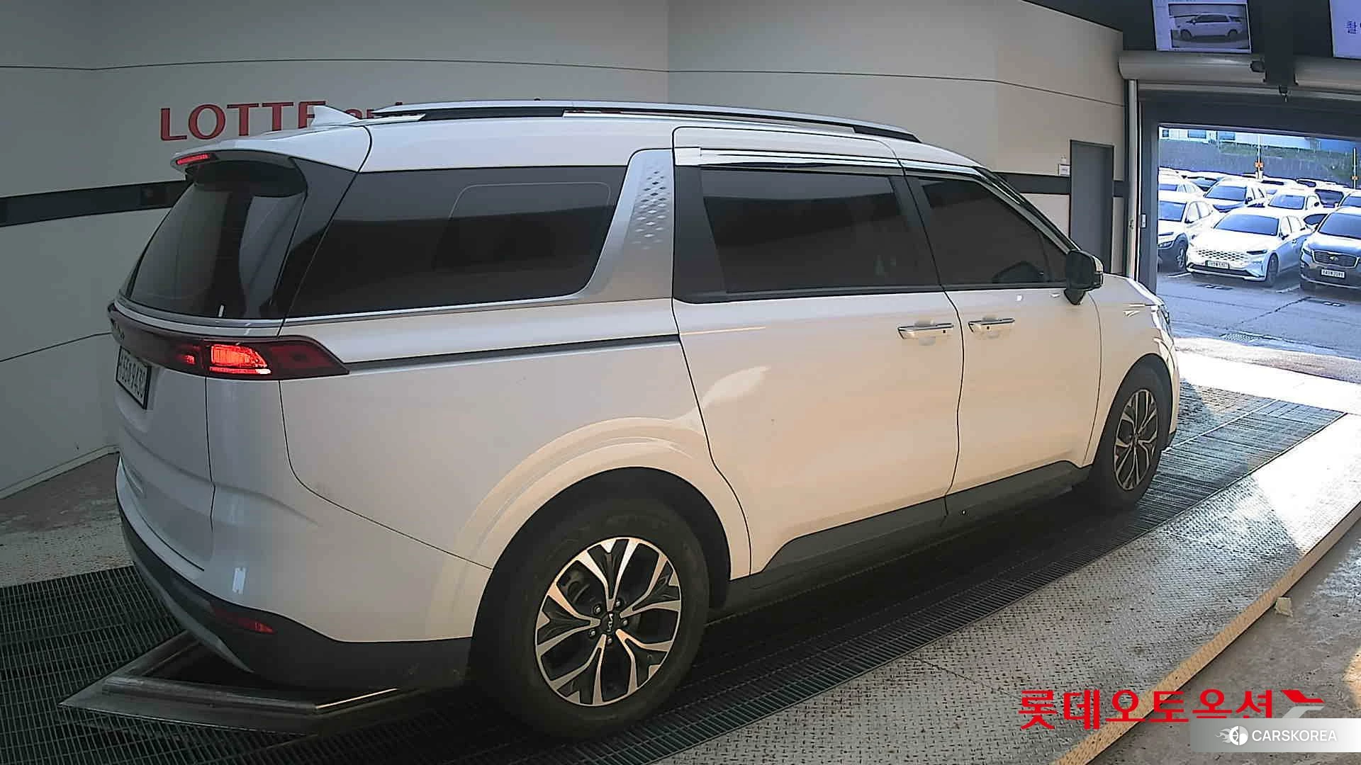 Kia Carnival id 4674182 из Кореи 10