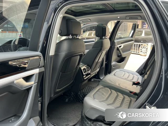 Volkswagen Touareg id 4272761 из Китая 10