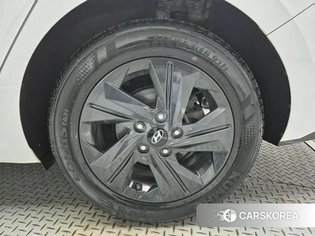 Hyundai Avante Hybrid (CN7) id 4018890 из Кореи 10