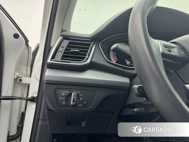 Audi Q5L id 4257311 из Китая 10