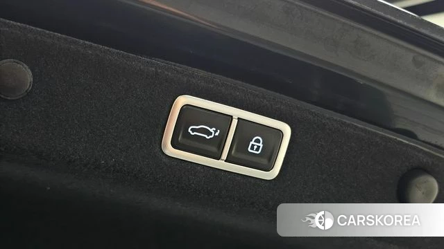 Hyundai Grandeur Hybrid (GN7) id 4905244 из Кореи 10