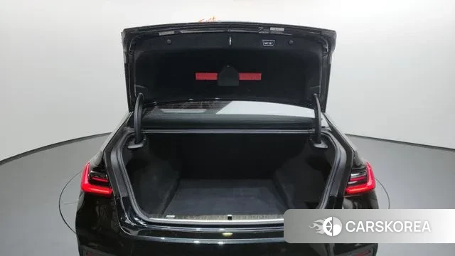 BMW 7 Series (G11) id 3439473 из Кореи 10