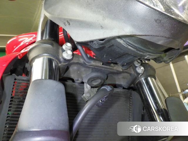 Suzuki GLADIUS 400 id 3947406 из Японии 10