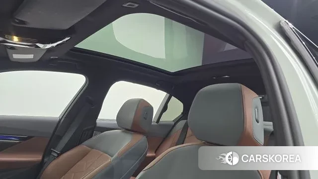 BMW 5 Series (G60) id 3462106 из Кореи 10