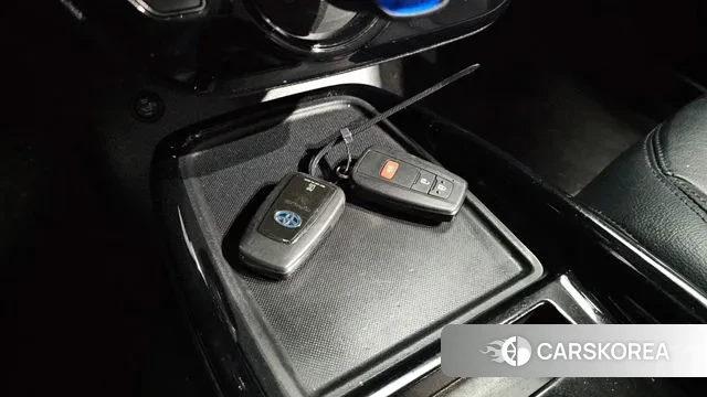 Toyota Prius 4th Generation id 3013454 из Кореи 10