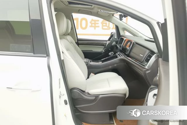 GAC Trumpchi Trumpchi M8 id 4210484 из Китая 10