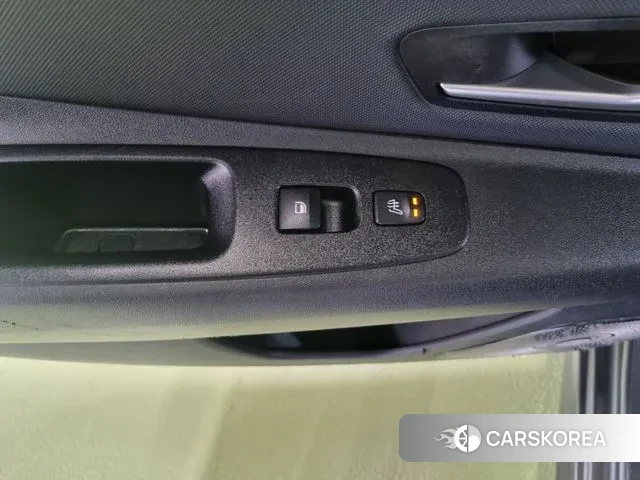 Hyundai Avante (CN7) id 3379532 из Кореи 10