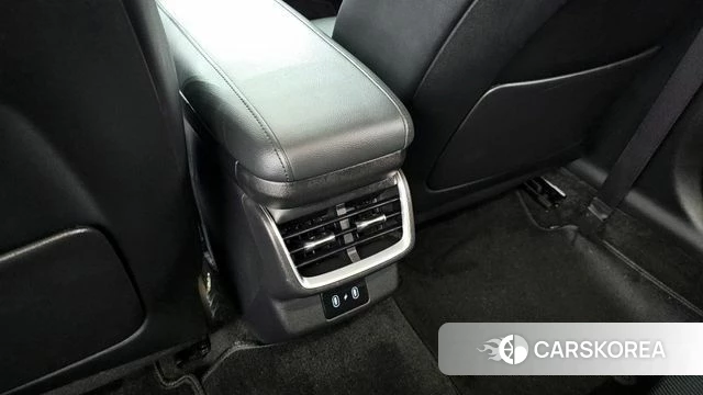 Hyundai Grandeur Hybrid (GN7) id 4382205 из Кореи 10
