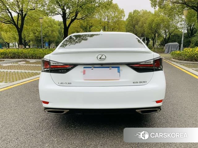 Lexus GS id 4209284 из Китая 10