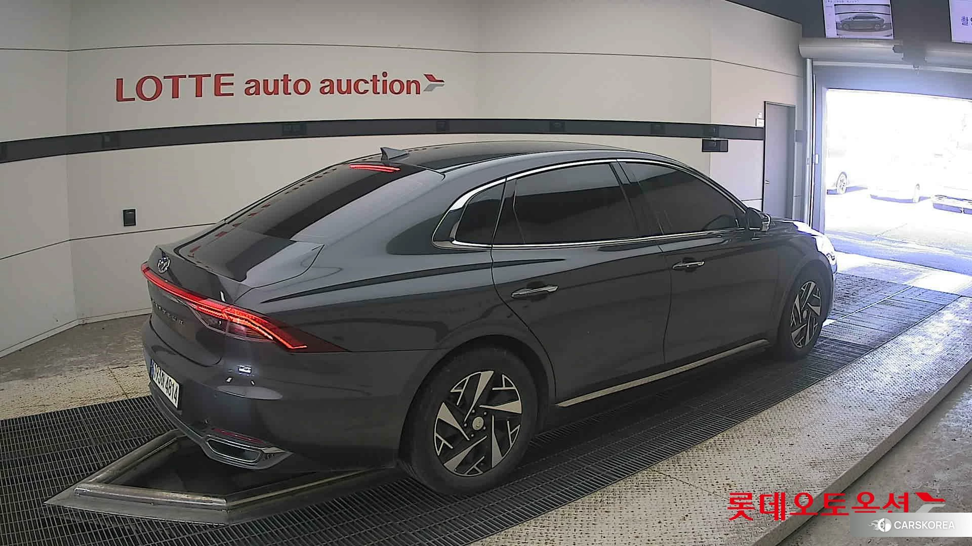 Hyundai Grandeur Hybrid id 4902565 из Кореи 10