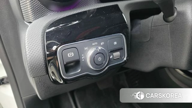 Mercedes-Benz A-Class W177 id 4745711 из Кореи 10