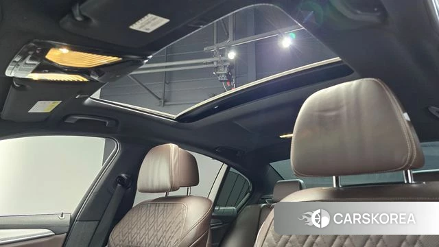 BMW 5 Series (G30) id 3936726 из Кореи 10