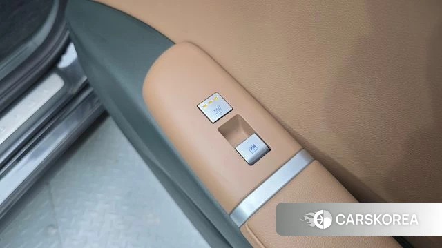 Hyundai Grandeur Hybrid (GN7) id 3896616 из Кореи 10