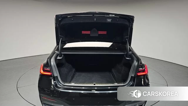 BMW 7 Series (G11) id 3940946 из Кореи 10