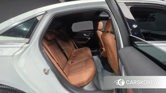 Audi A6 (C8) id 3682044 из Кореи 10