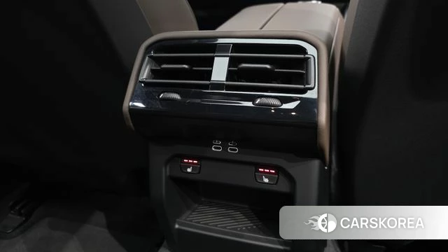 BMW 5 Series (G60) id 4480606 из Кореи 10