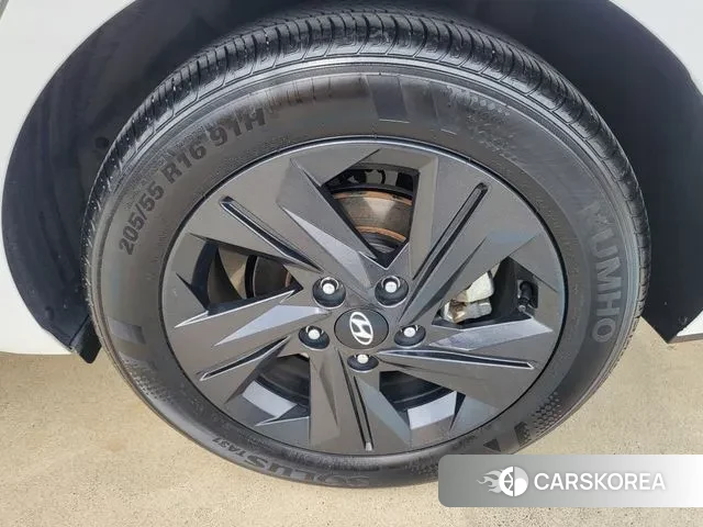 Hyundai Avante (CN7) id 3371487 из Кореи 10