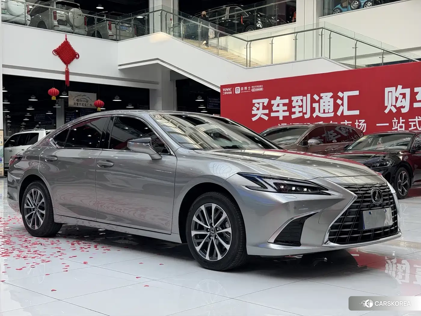 Lexus ES id 4680841 из Китая 10