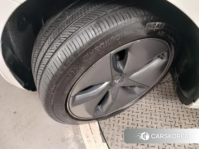 Tesla Model 3 id 3368358 из Кореи 10