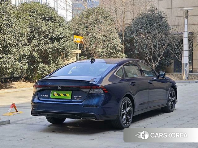 Honda Accord PHEV id 4262042 из Китая 10