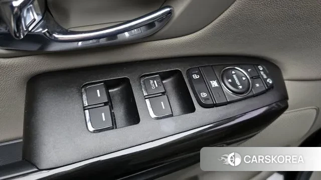 Kia The New Carnival id 3029527 из Кореи 10