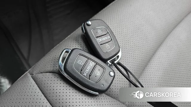 Hyundai The New Grand Starex id 3898759 из Кореи 10