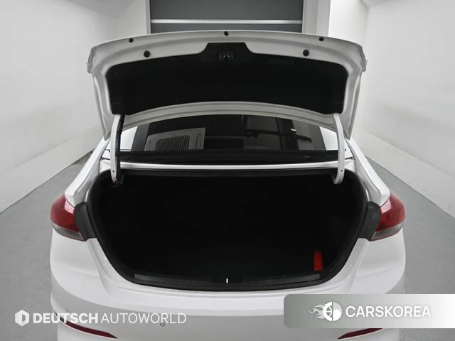 Hyundai Avante AD id 3912054 из Кореи 10