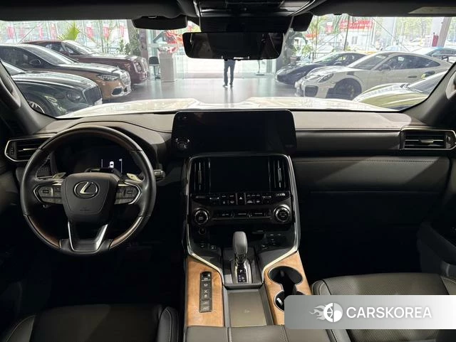 Lexus LX id 4291548 из Китая 10