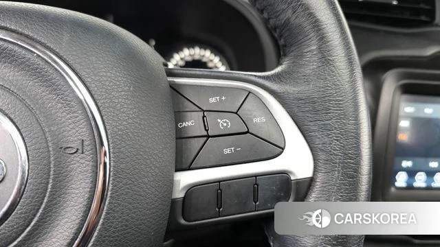 Jeep Renegade id 3800560 из Кореи 10