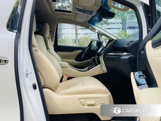 Toyota Elfa id 4359096 из Китая 10