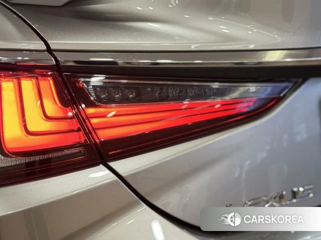 Lexus ES id 4207160 из Китая 10