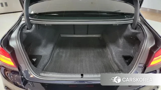 BMW 5 Series (G30) id 3695550 из Кореи 10