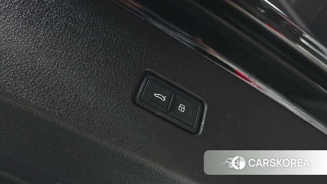 Audi RSQ8 (4M) id 3838773 из Кореи 10