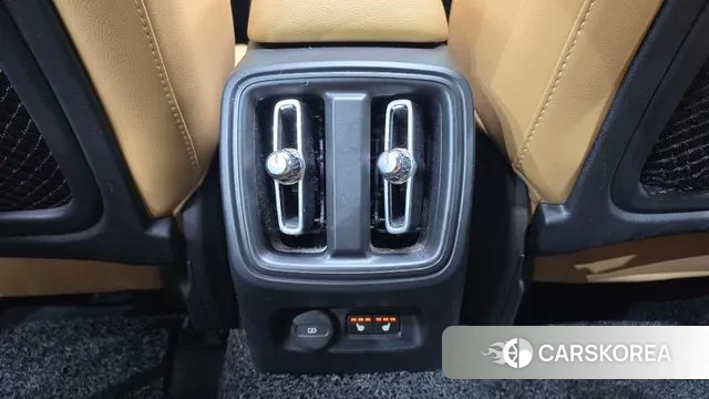 Volvo XC40 id 3384278 из Кореи 10