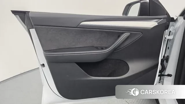 Tesla Model Y id 3571699 из Кореи 10