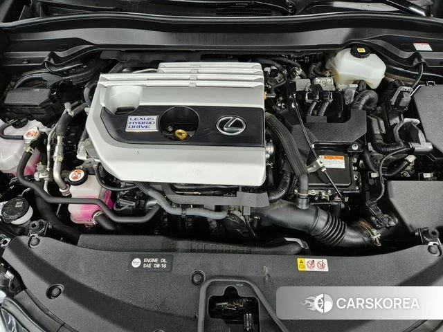 Lexus UX250h id 3813408 из Кореи 10