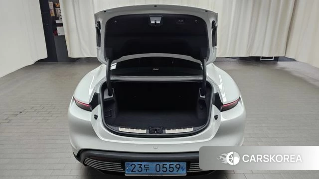 Porsche Taycan id 4458391 из Кореи 10