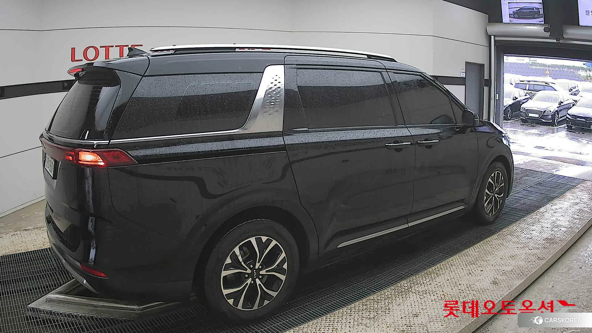 Kia Carnival id 4352417 из Кореи 10
