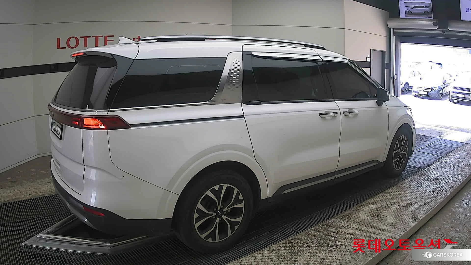 Kia Carnival id 3882082 из Кореи 10