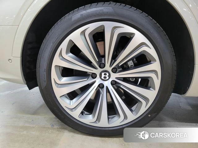 Bentley Bentayga id 4546713 из Кореи 10