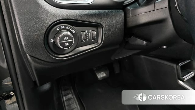 Jeep Renegade id 3953571 из Кореи 10