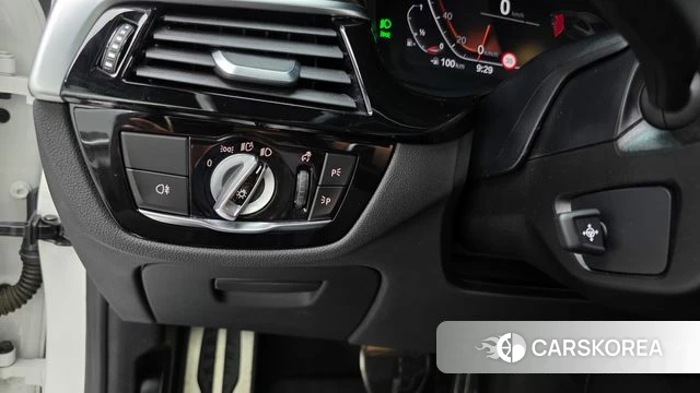 BMW 5 Series (G30) id 4580078 из Кореи 10