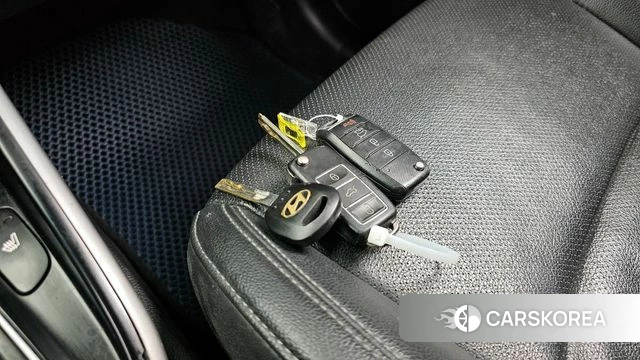 Kia The New Carens id 3835036 из Кореи 10